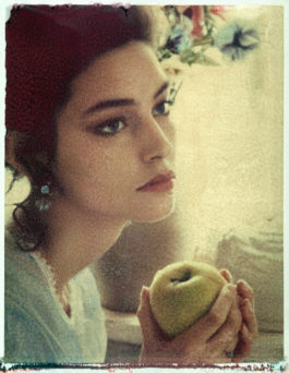 Wendi Schneider - Eve with Apple